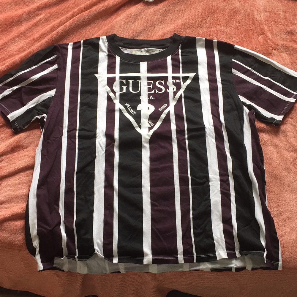 GUESS colorful t-shirt